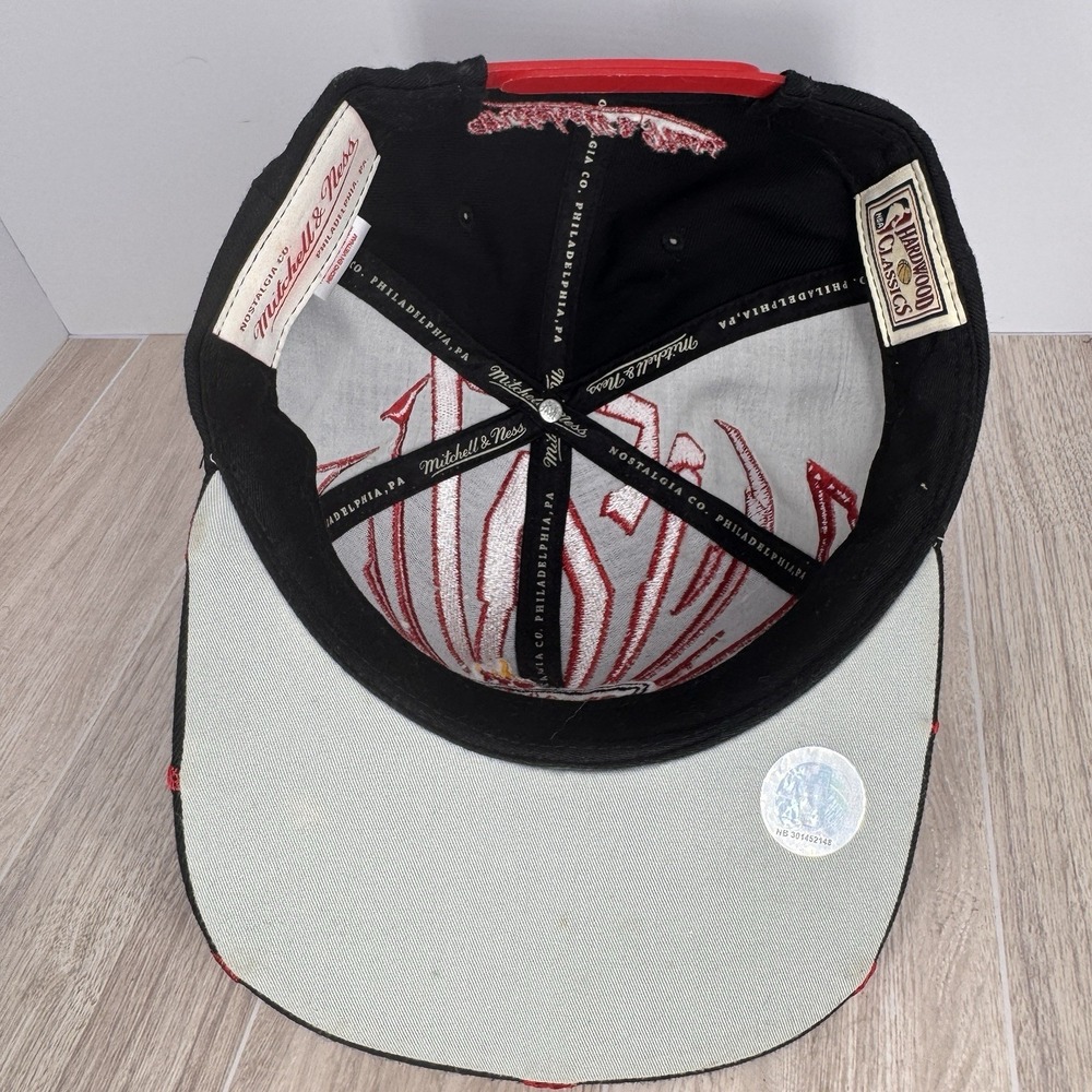 Mitchell & Ness Miami Heat Snapback Hat NBA Hardwood Classics Black Red Cap - Picture 6 of 9